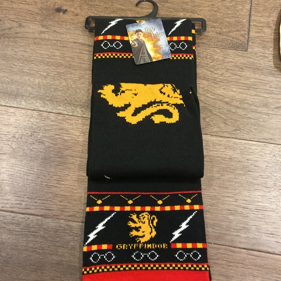 Brand new Harry Potter scarf - Picture 2 of 3